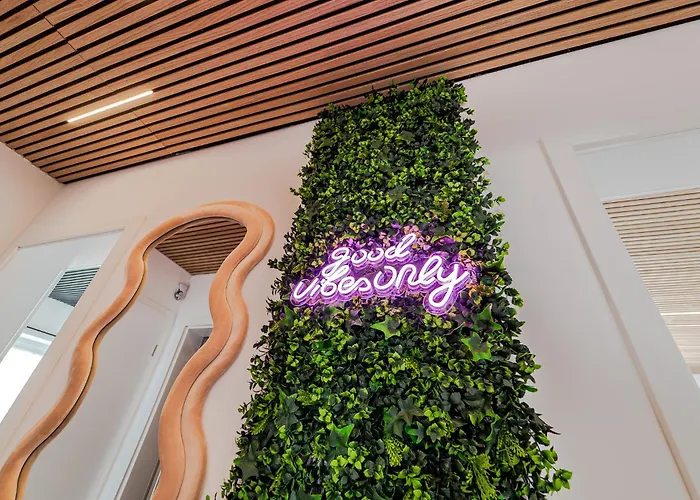 Unique Finken אולם